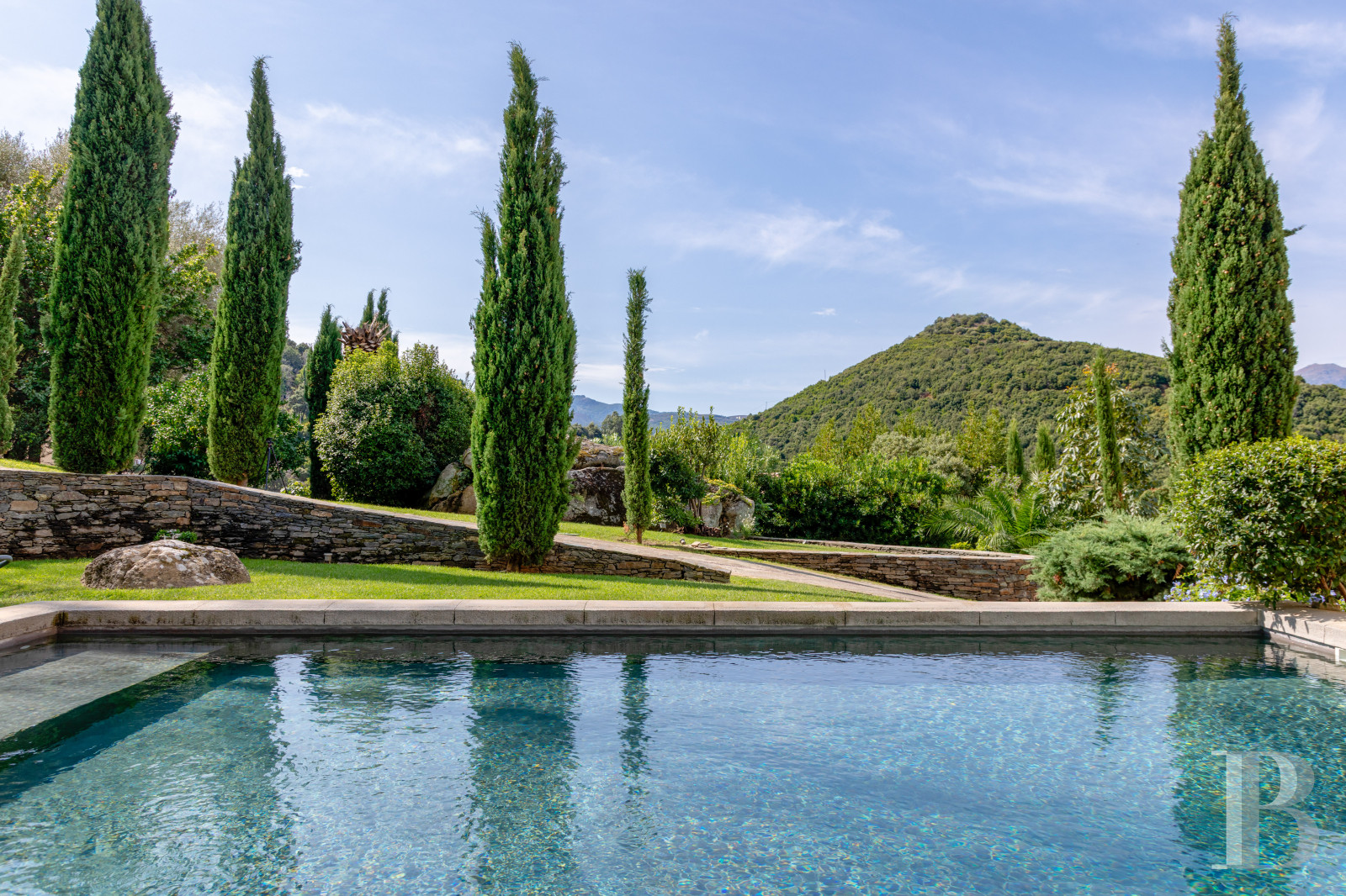 En Haute-Corse,  une villa du 19e siècle élevée en belvédère au cœur du village d’Oletta - photo  n°5